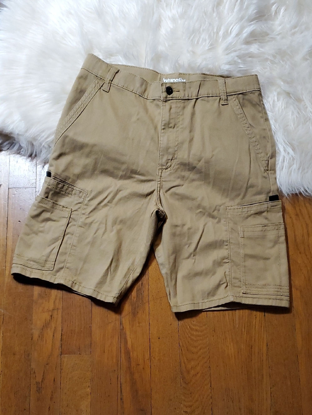 Wrangler Tan Cargo Shorts with Utility Pockets